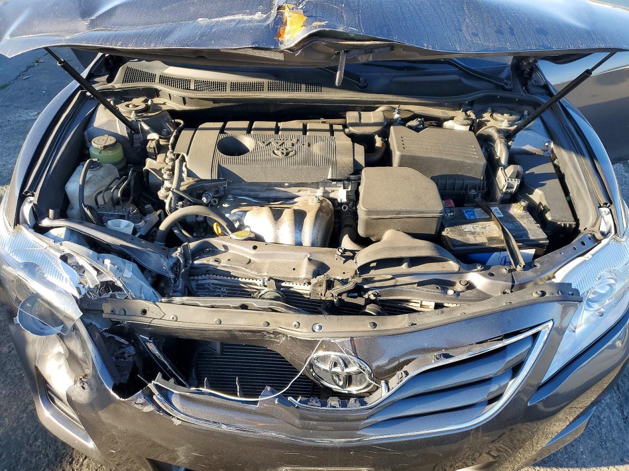 2011 TOYOTA CAMRY LE photo 11