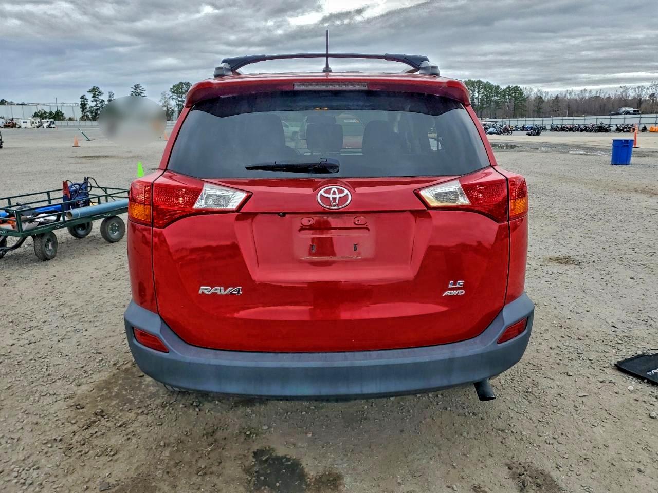 2015 TOYOTA RAV4 LE photo 6