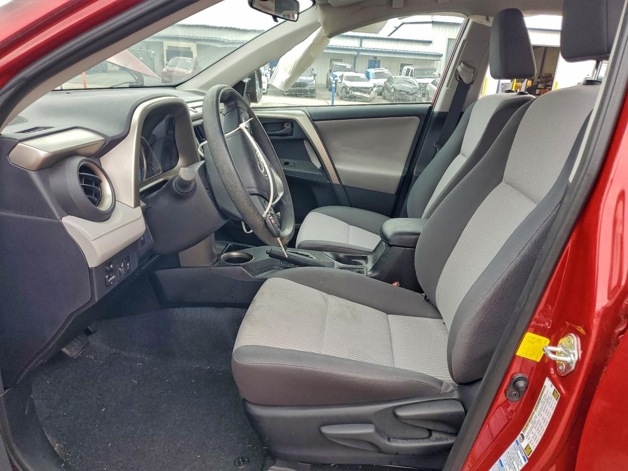 2015 TOYOTA RAV4 LE photo 7