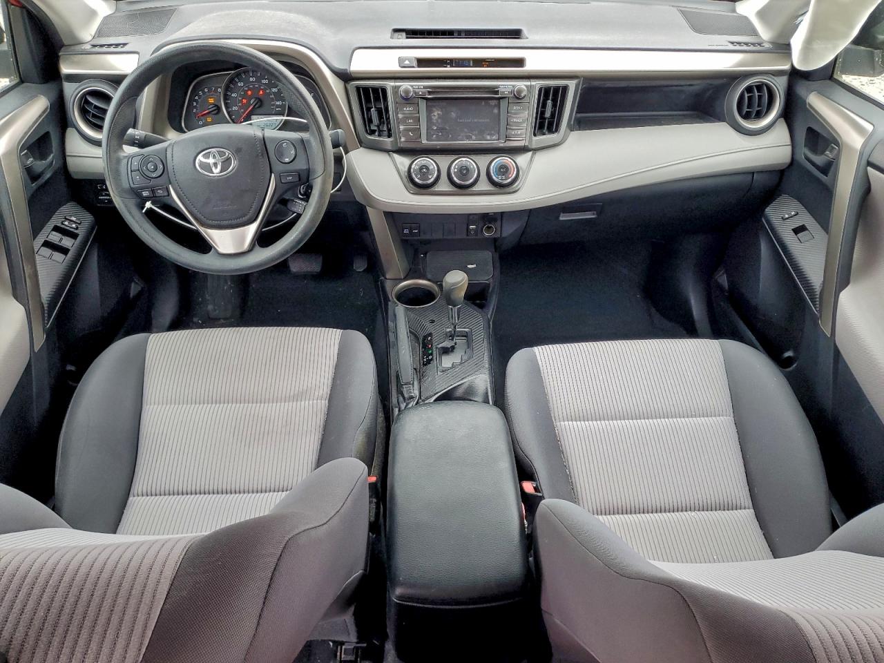 2015 TOYOTA RAV4 LE photo 8