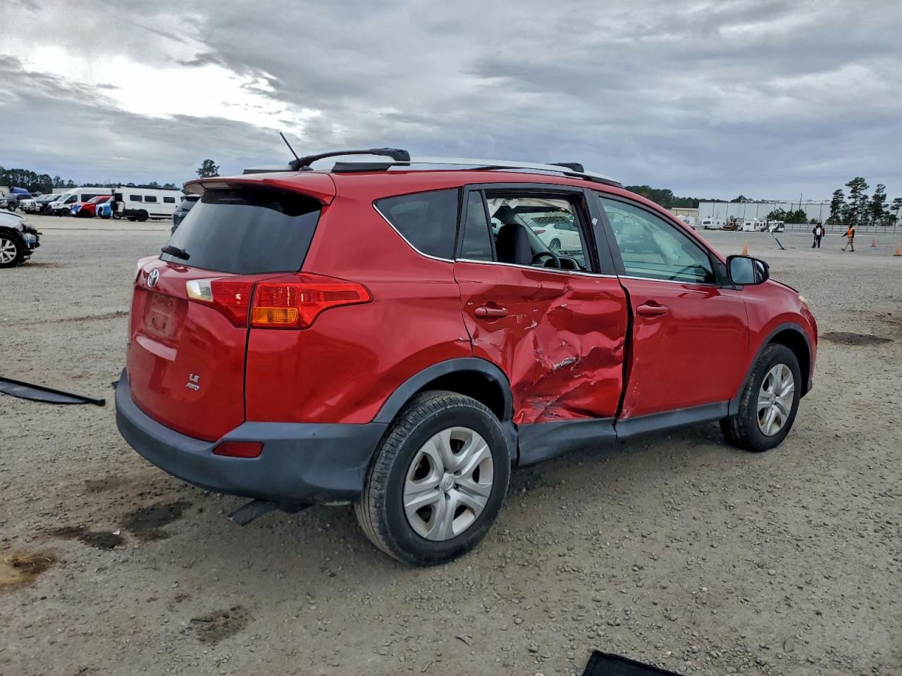 2015 TOYOTA RAV4 LE photo 3