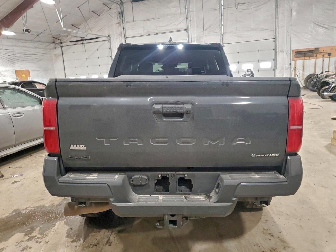 2024 TOYOTA TACOMA DOUBLE CAB photo 6