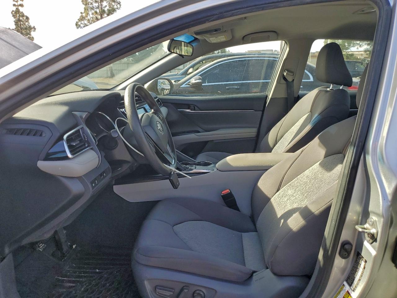 2018 TOYOTA CAMRY L photo 7