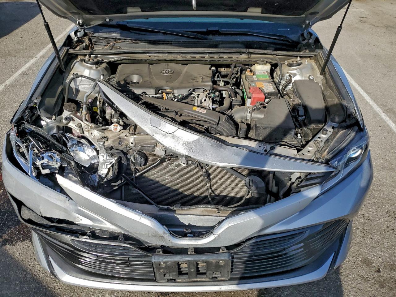2018 TOYOTA CAMRY L photo 11