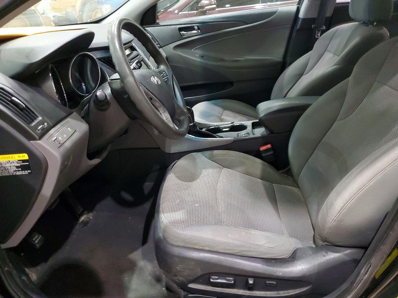 2014 HYUNDAI SONATA GLS photo 7