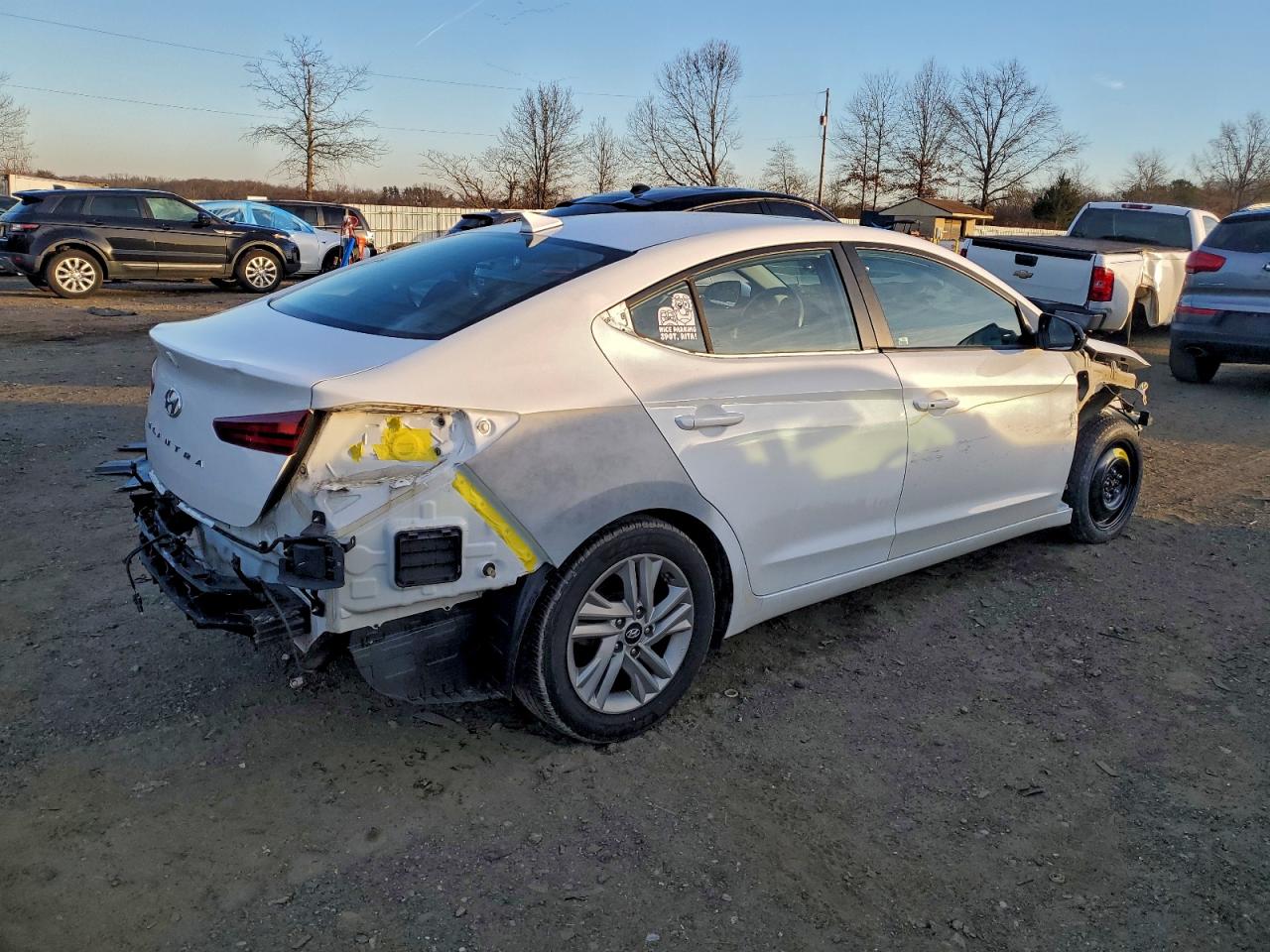 2020 HYUNDAI ELANTRA SEL photo 3