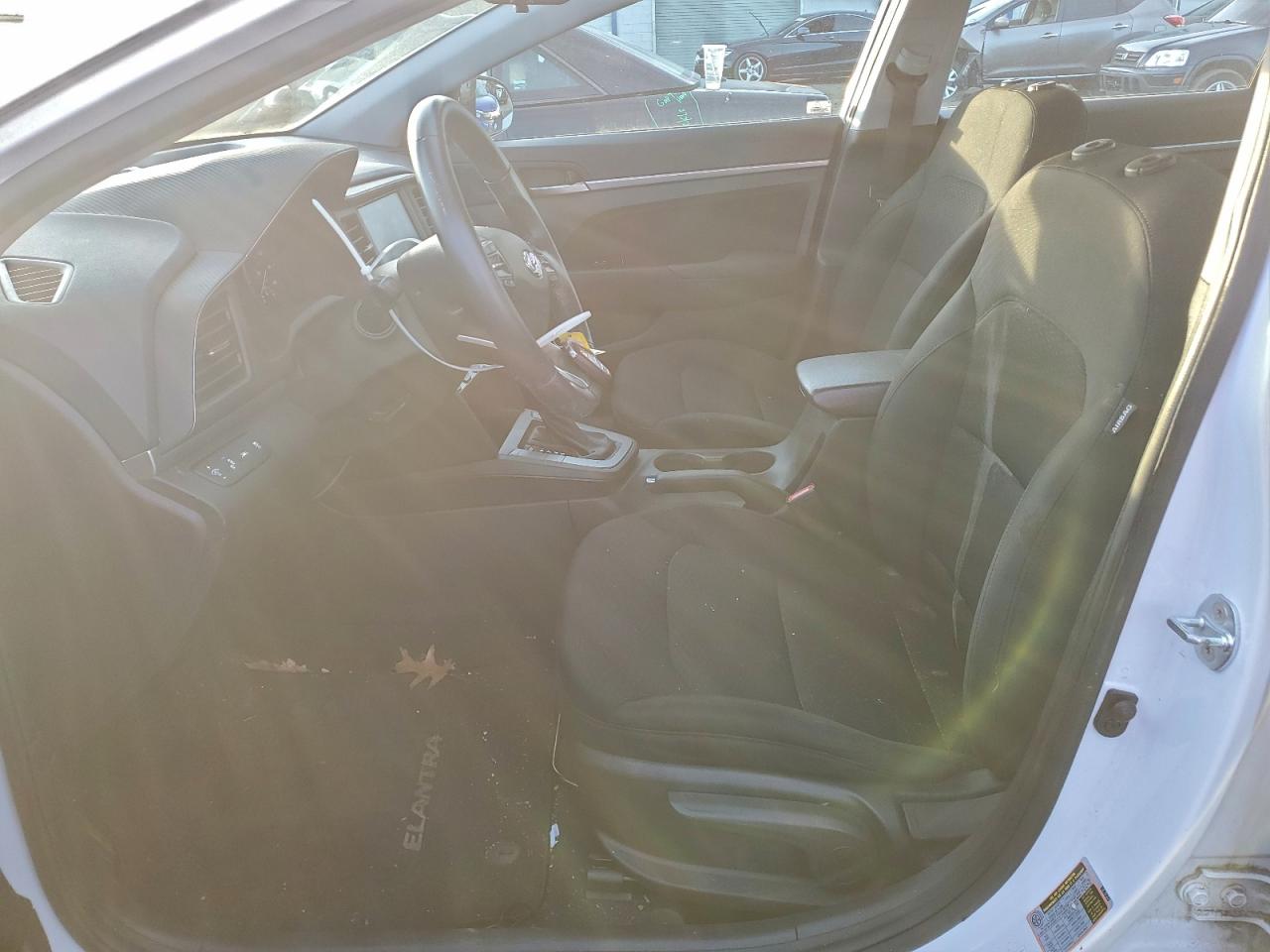 2020 HYUNDAI ELANTRA SEL photo 7