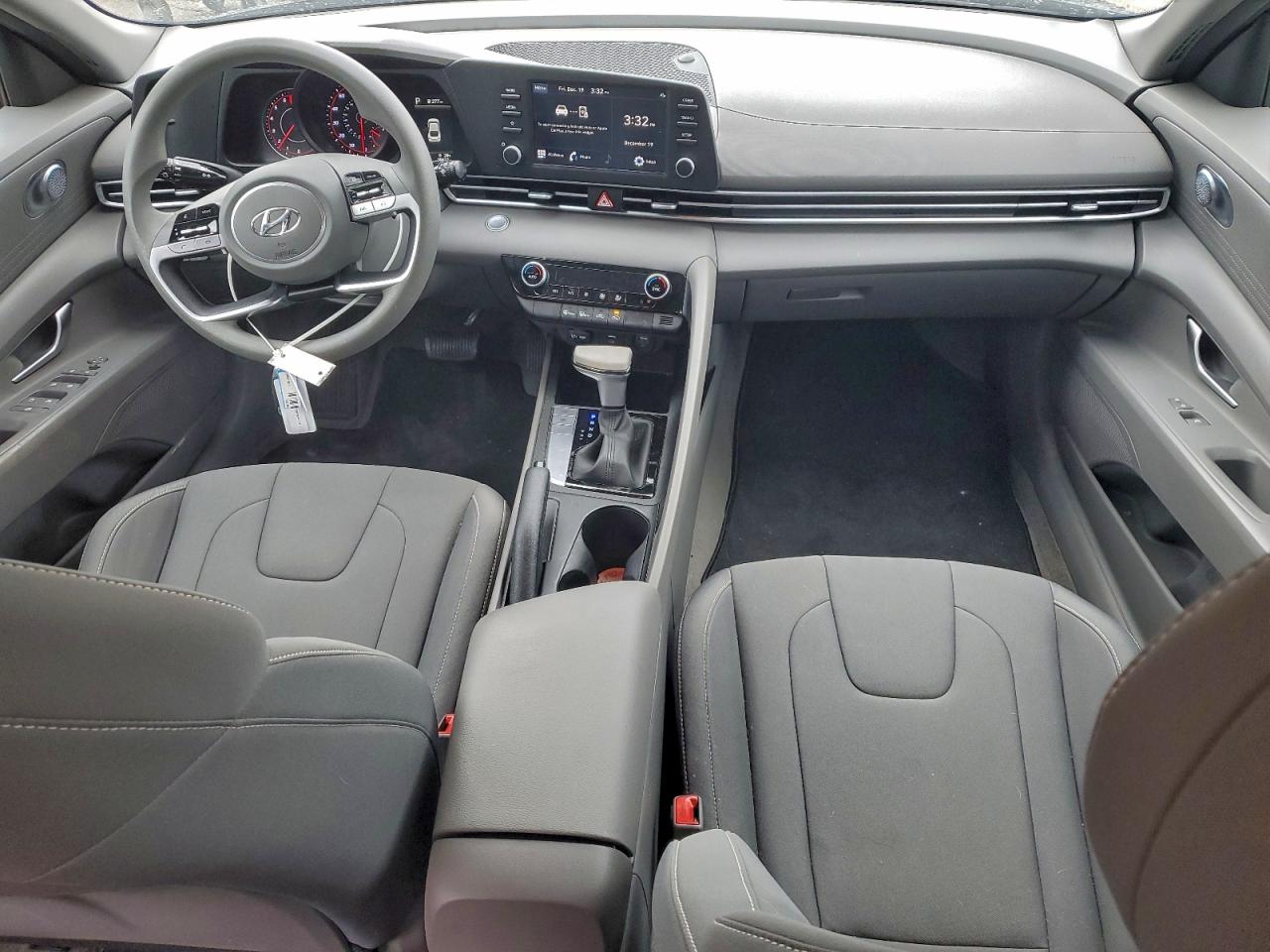 2023 HYUNDAI ELANTRA SEL photo 8