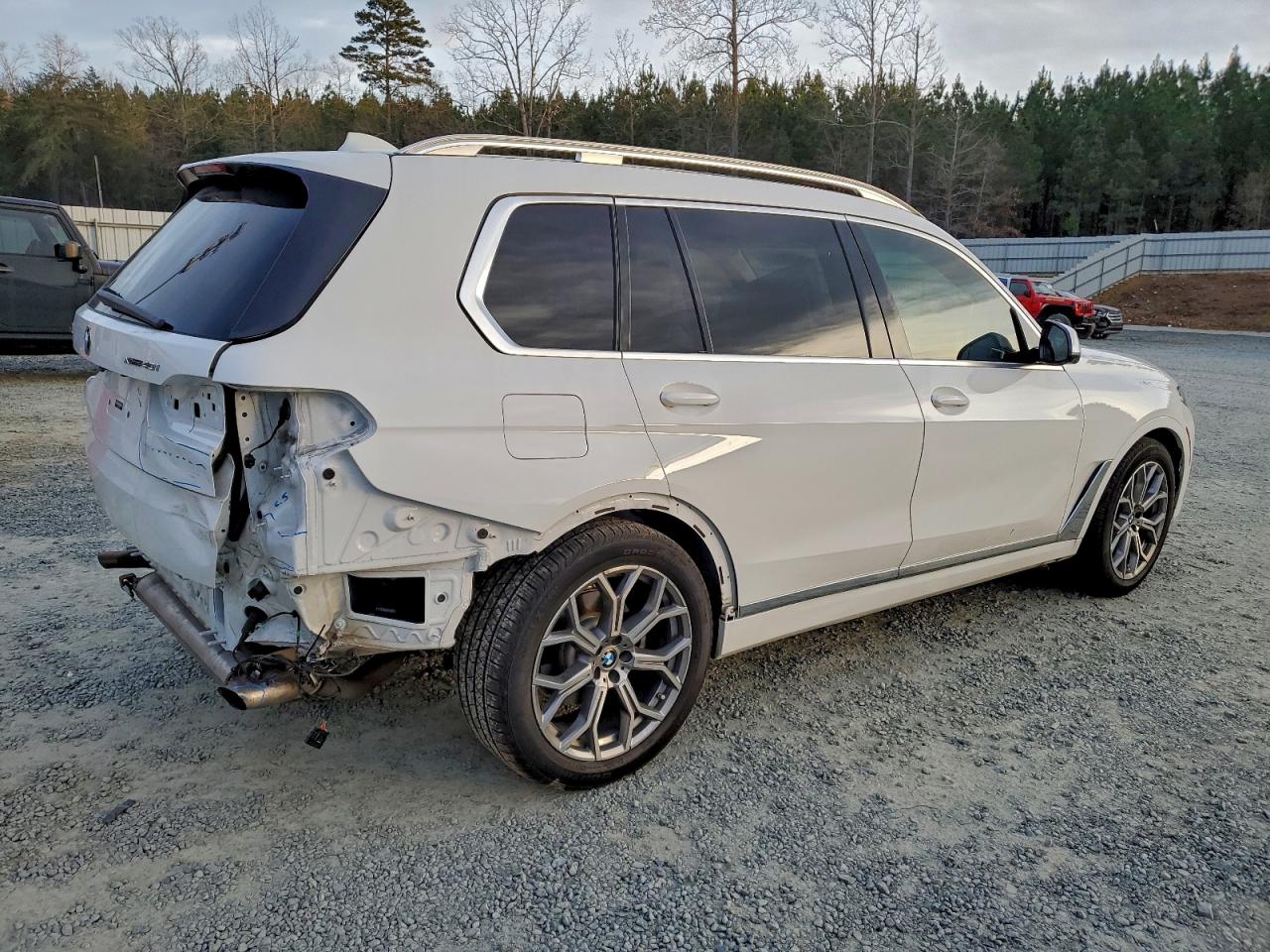 2020 BMW X7 XDRIVE40I photo 3