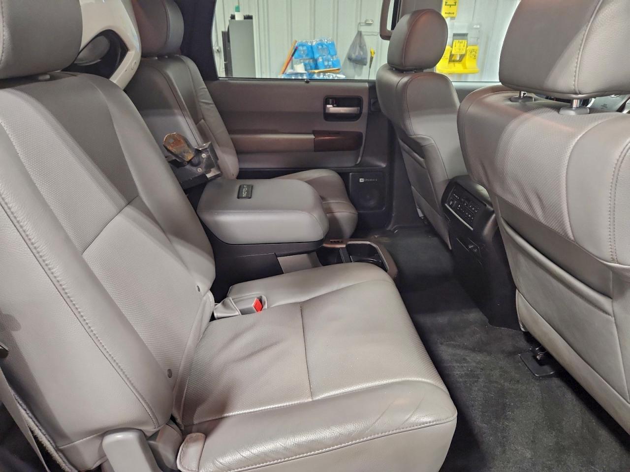 2014 TOYOTA SEQUOIA PLATINUM photo 10