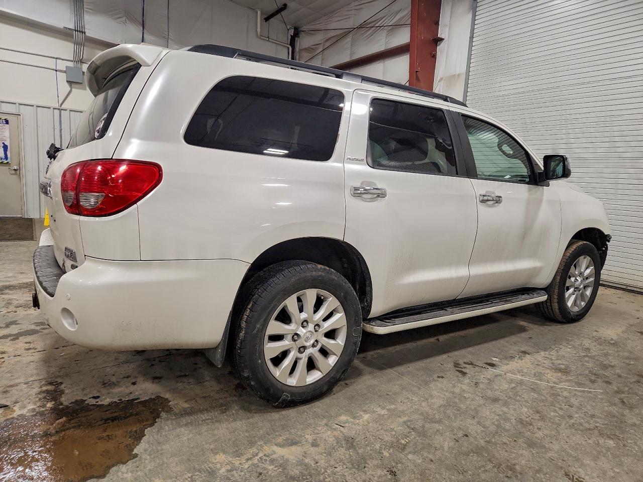 2014 TOYOTA SEQUOIA PLATINUM photo 3