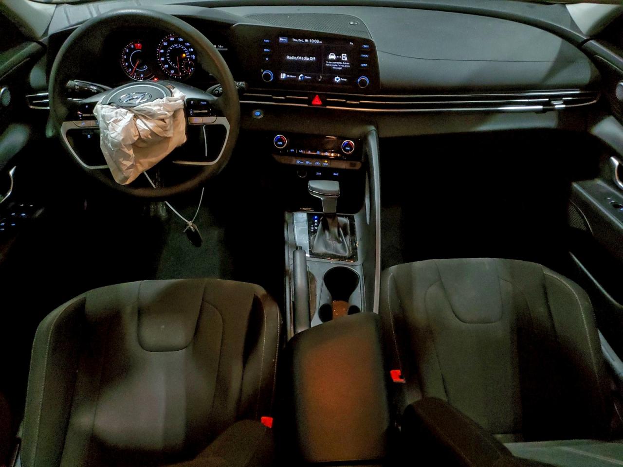 2021 HYUNDAI ELANTRA SEL photo 8