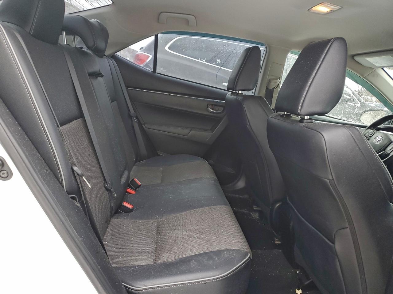 2015 TOYOTA COROLLA L photo 10