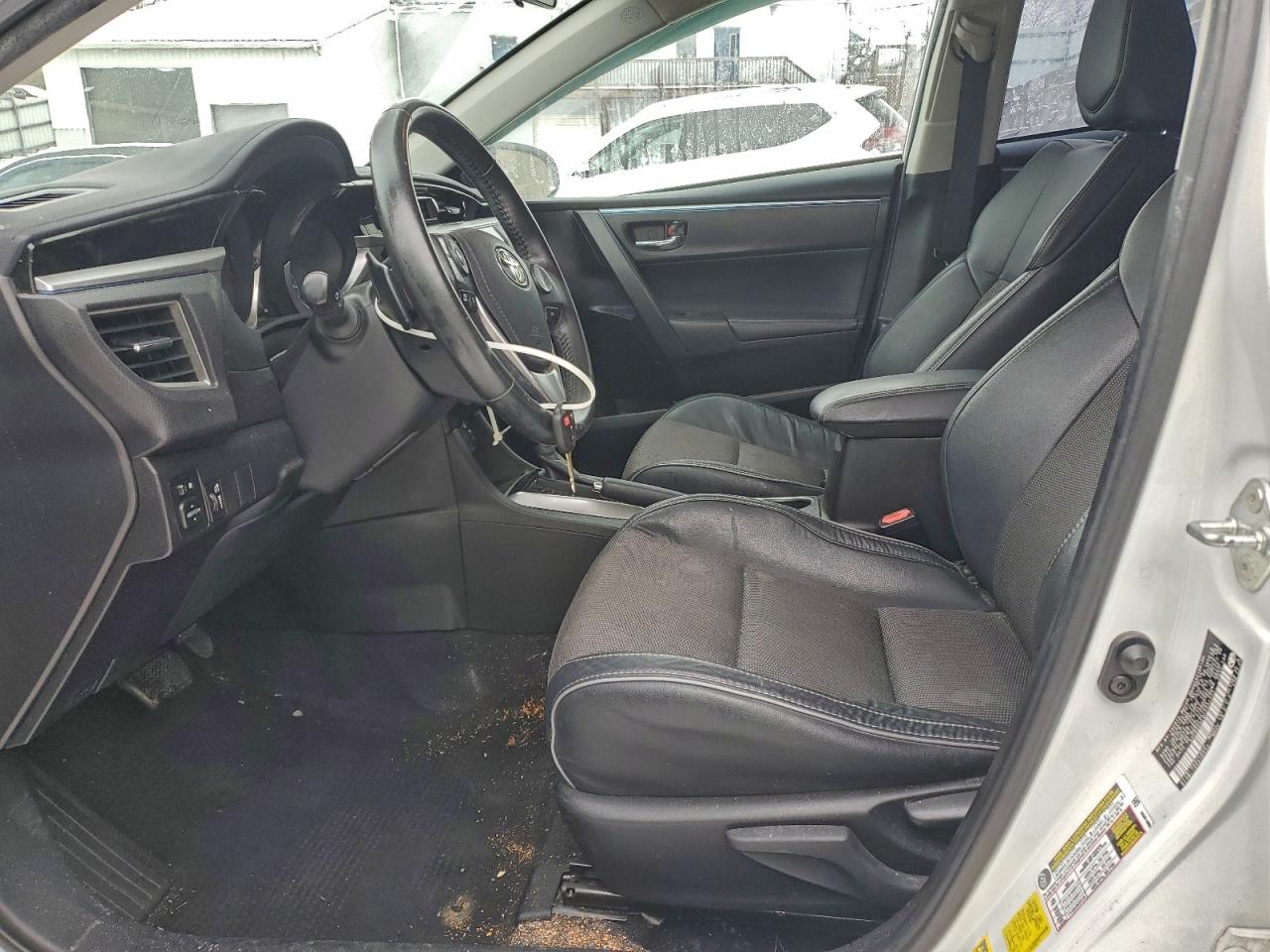 2015 TOYOTA COROLLA L photo 7