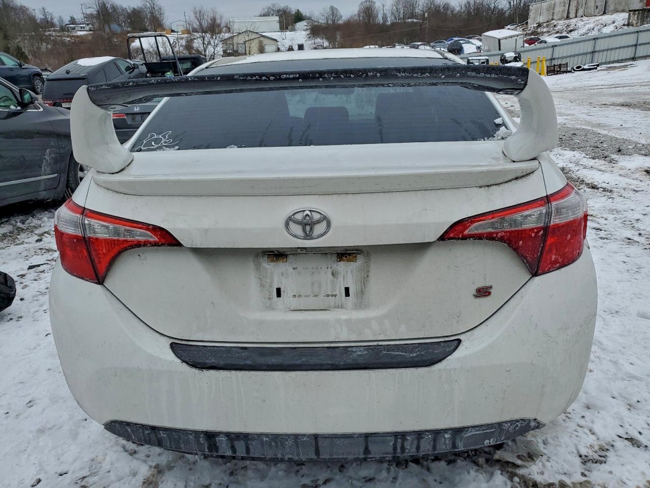 2015 TOYOTA COROLLA L photo 6