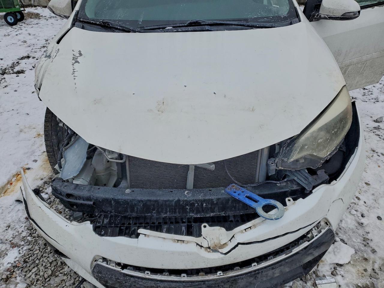 2015 TOYOTA COROLLA L photo 11