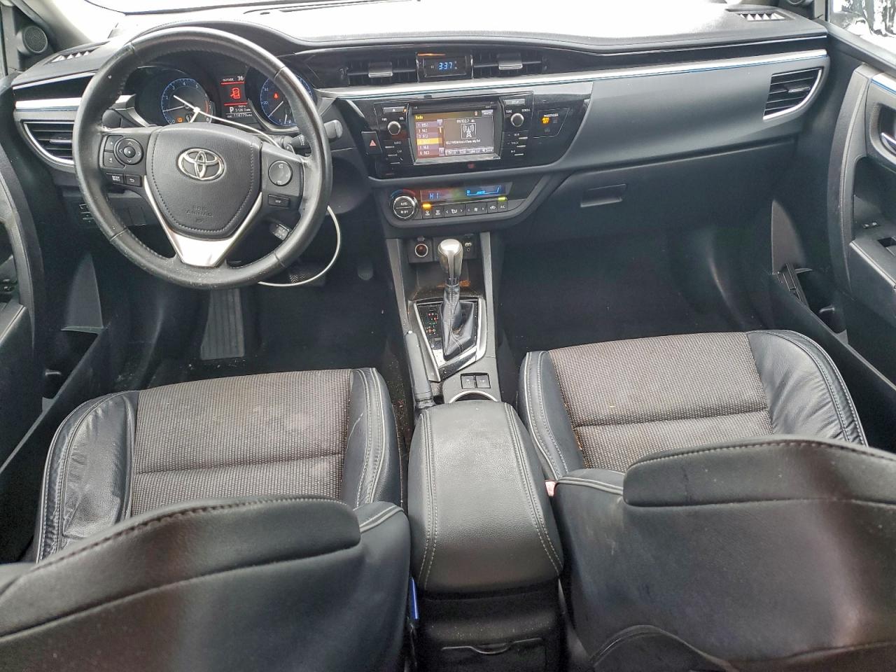 2015 TOYOTA COROLLA L photo 8