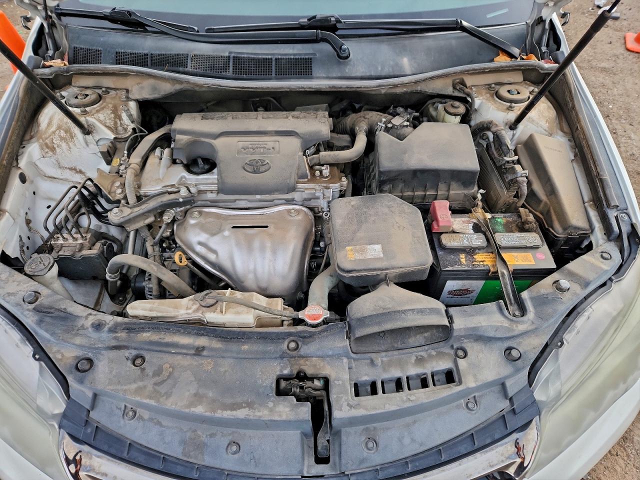 2016 TOYOTA CAMRY LE photo 11