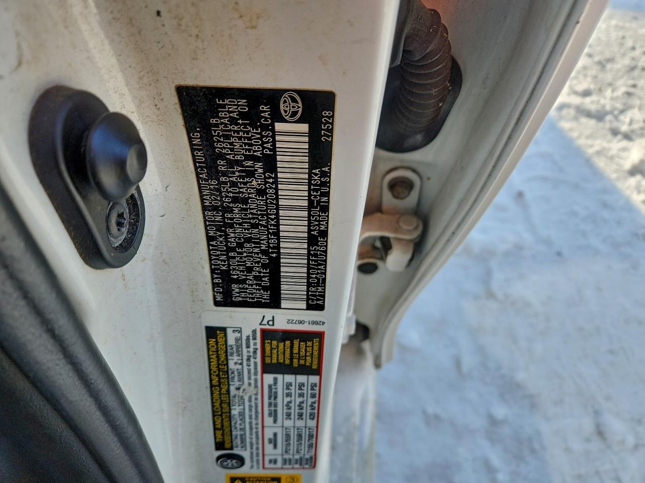 2016 TOYOTA CAMRY LE photo 12