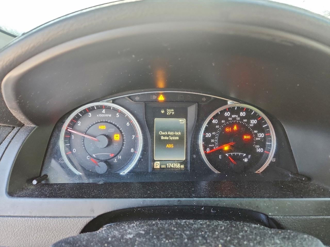 2016 TOYOTA CAMRY LE photo 9