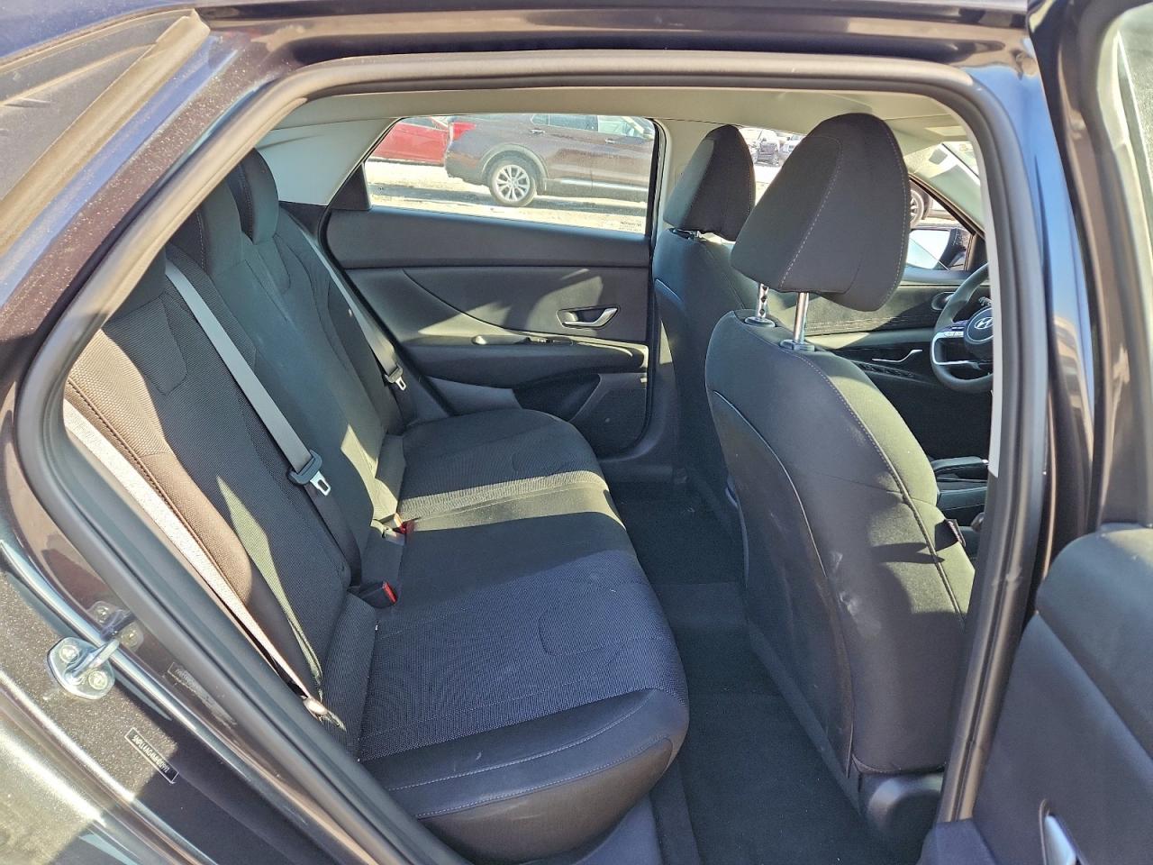 2021 HYUNDAI ELANTRA SE photo 19