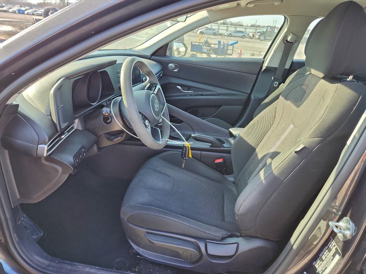 2021 HYUNDAI ELANTRA SE photo 13