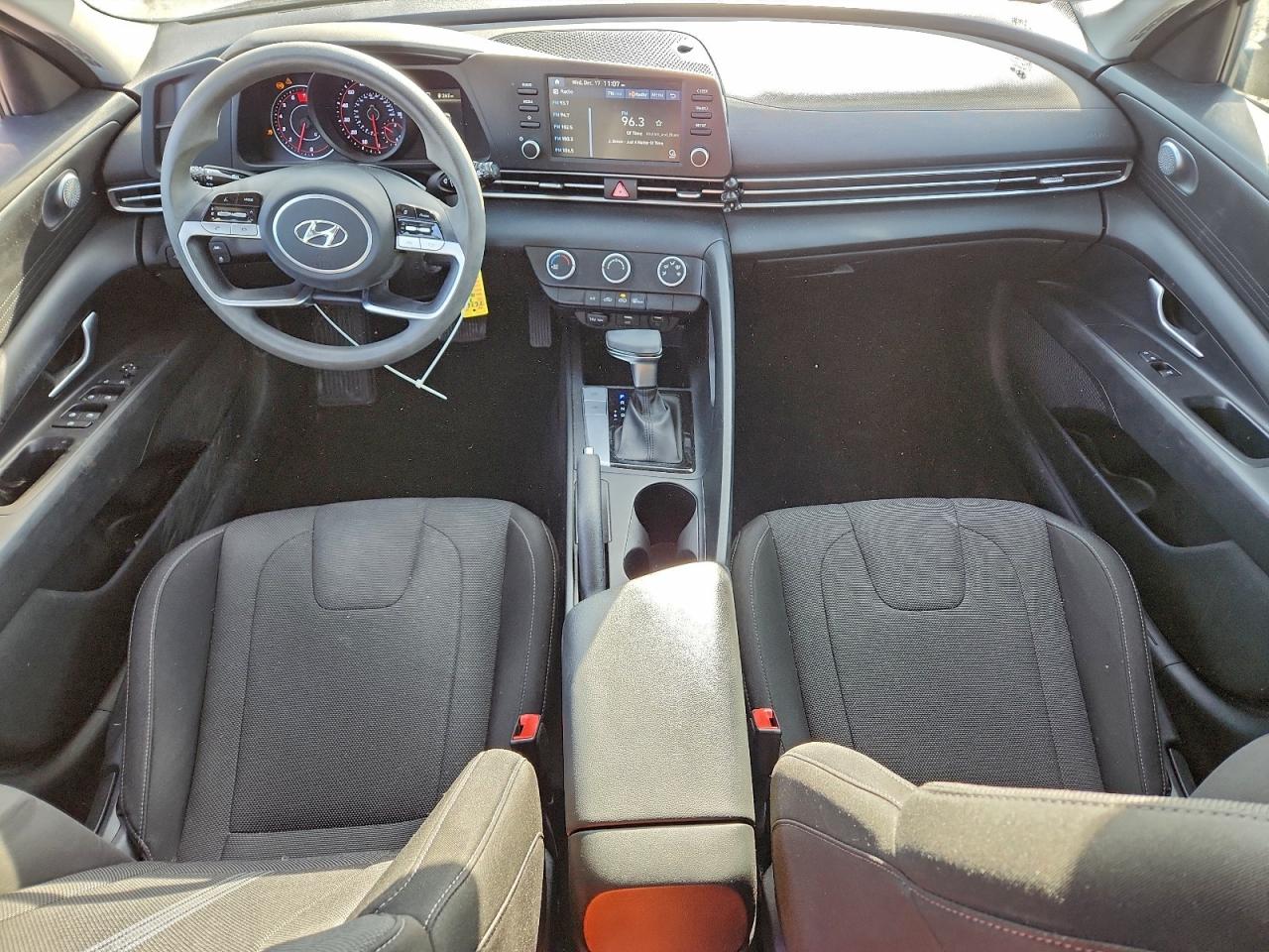 2021 HYUNDAI ELANTRA SE photo 15
