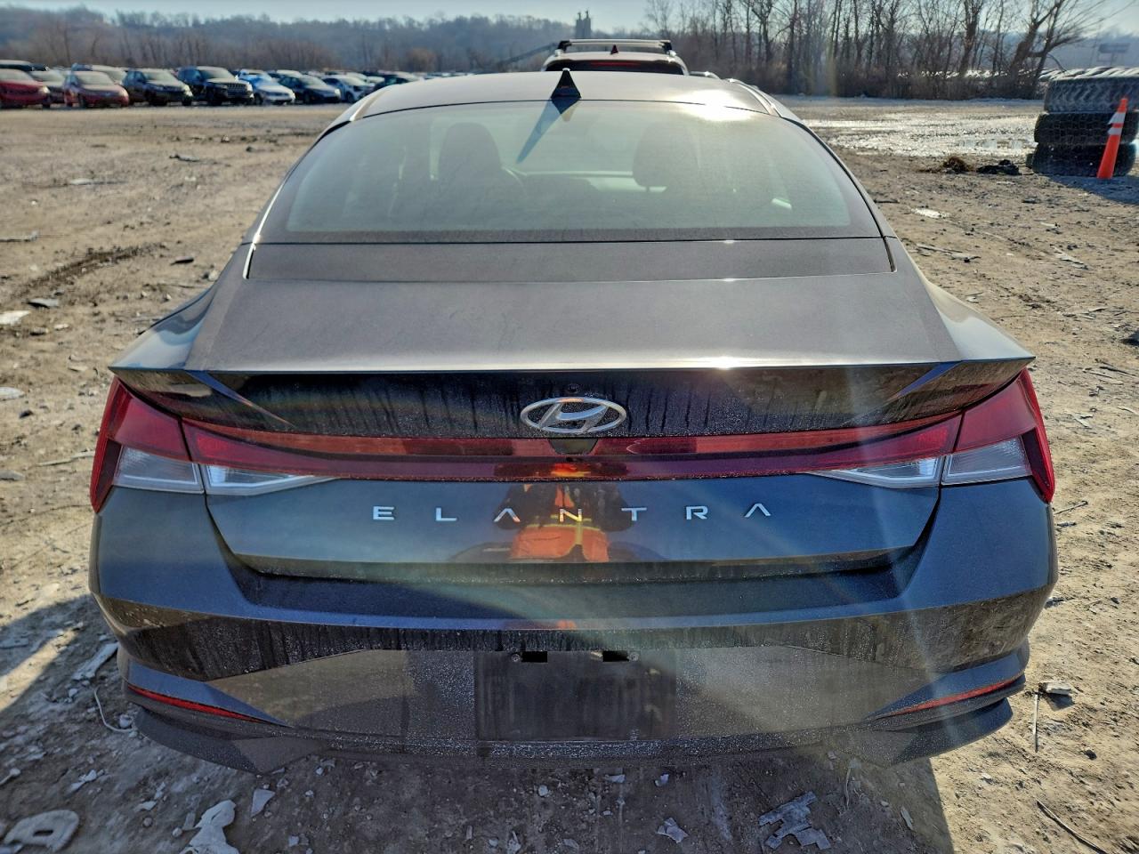 2021 HYUNDAI ELANTRA SE photo 11