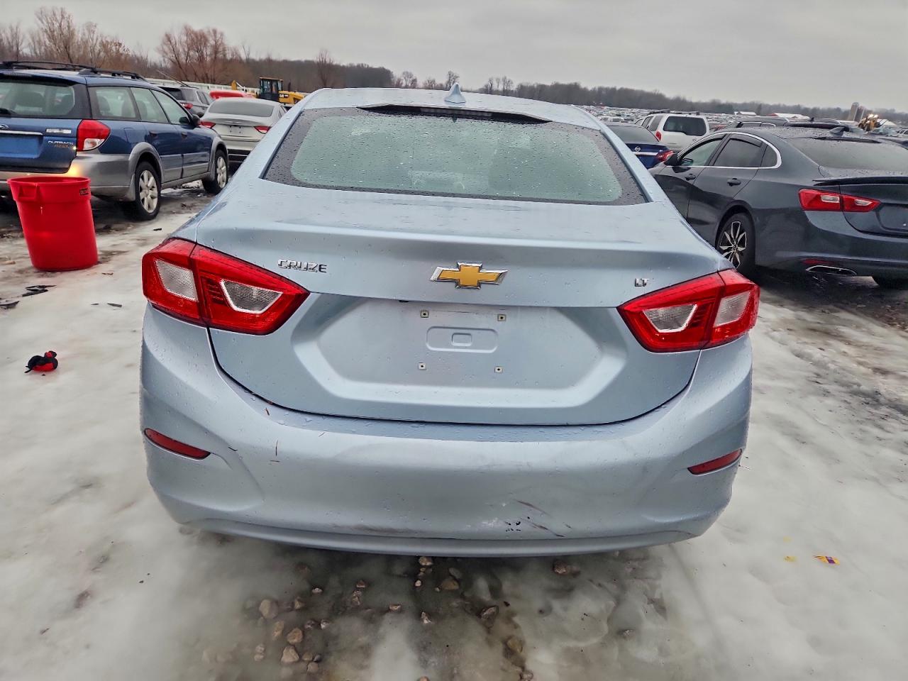 2017 CHEVROLET CRUZE LT photo 6