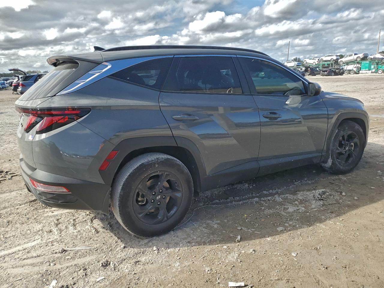 2024 HYUNDAI TUCSON SEL photo 3