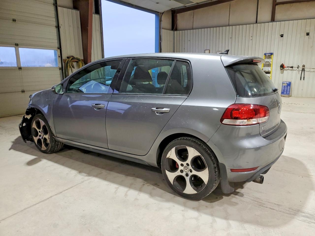 2012 VOLKSWAGEN GTI photo 2
