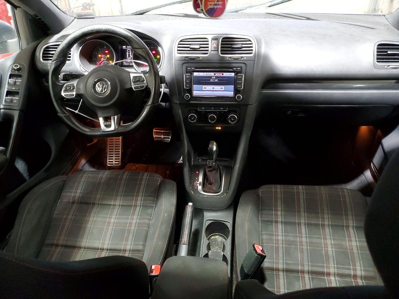 2012 VOLKSWAGEN GTI photo 8
