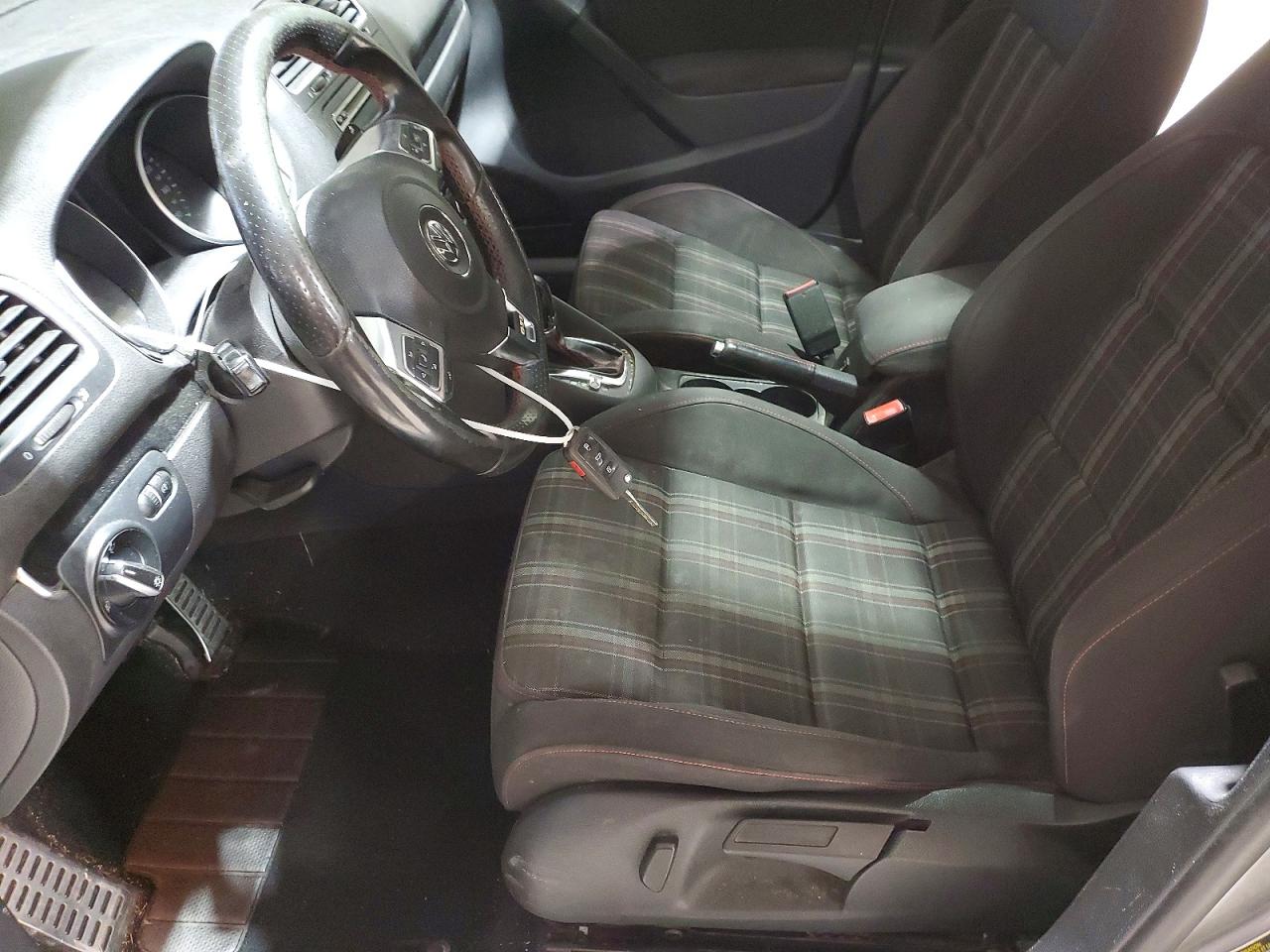 2012 VOLKSWAGEN GTI photo 7