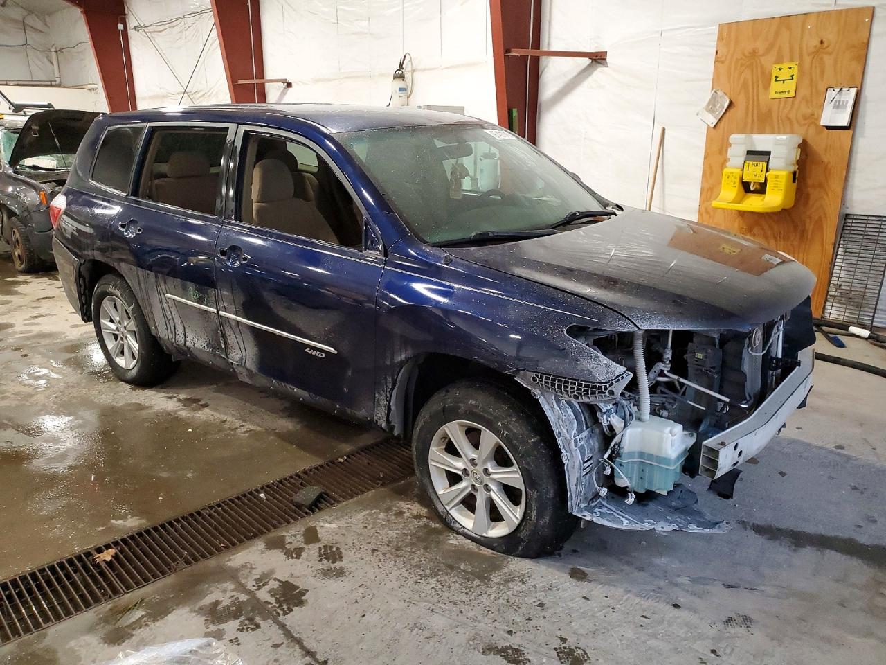 2011 TOYOTA HIGHLANDER BASE photo 4