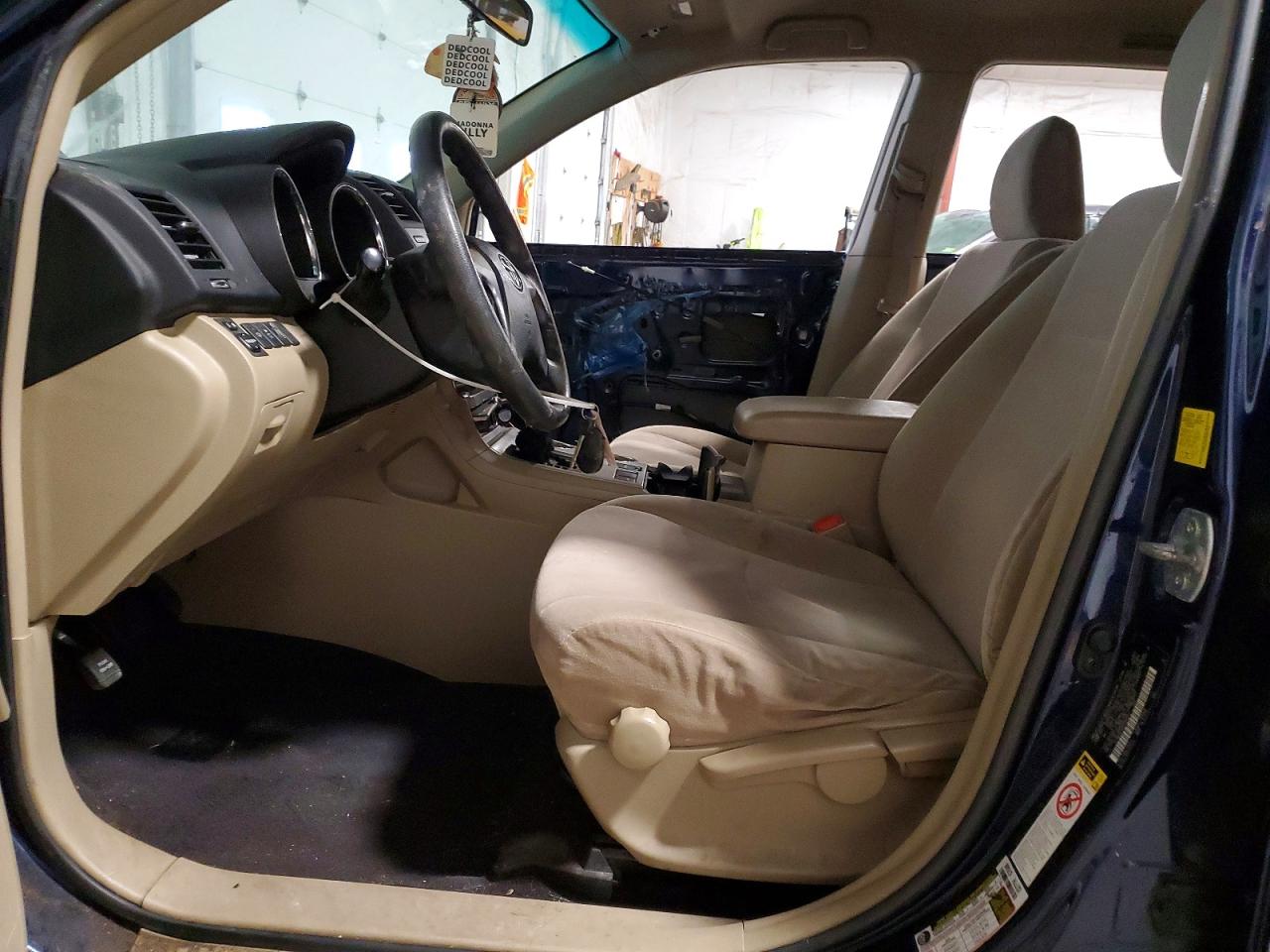 2011 TOYOTA HIGHLANDER BASE photo 7