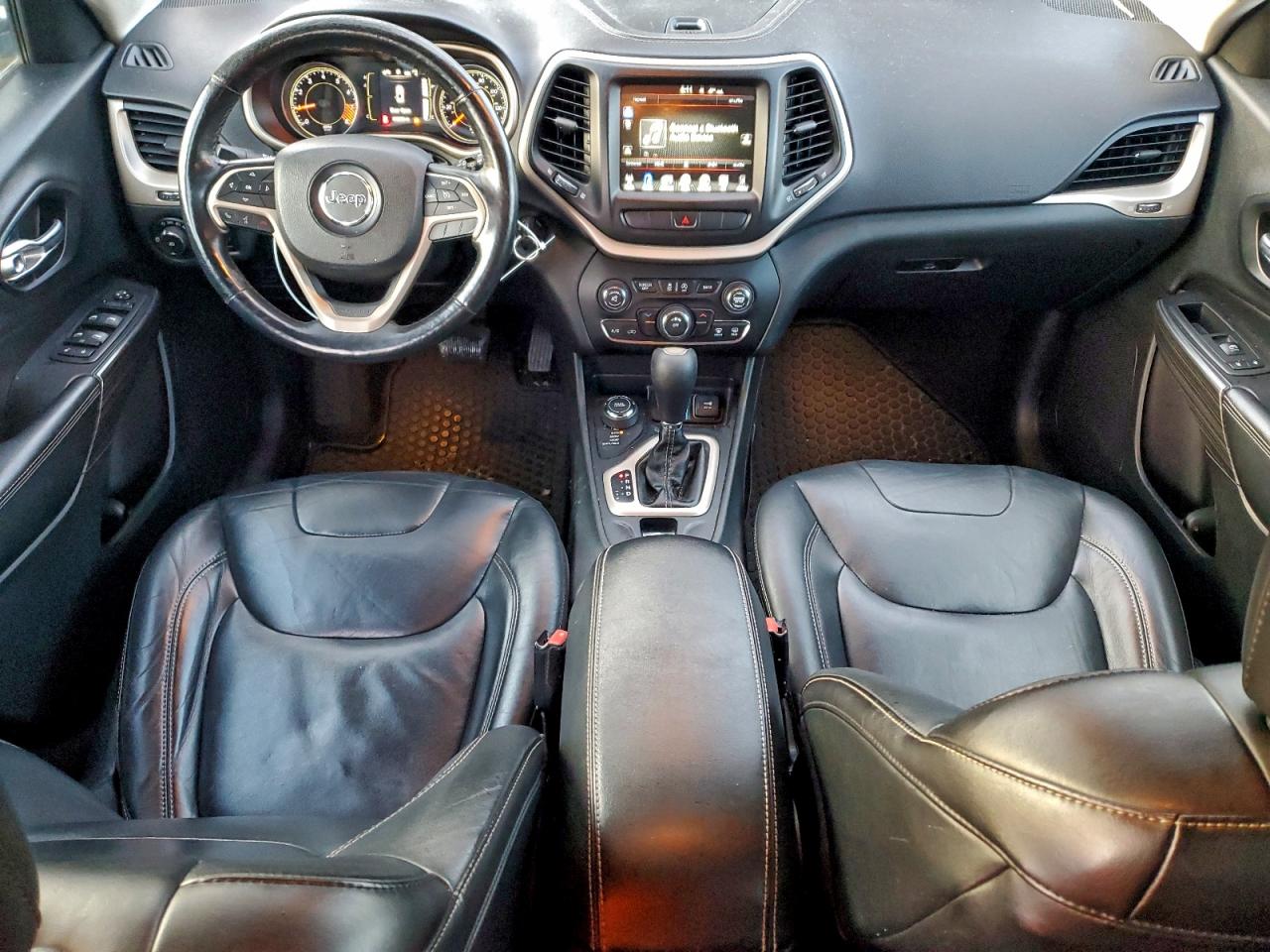 2015 JEEP CHEROKEE LATITUDE photo 8
