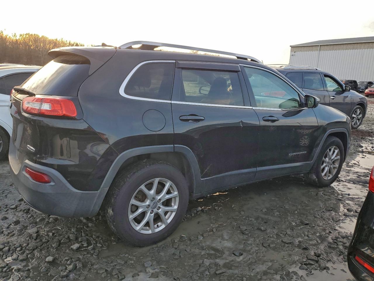 2015 JEEP CHEROKEE LATITUDE photo 3