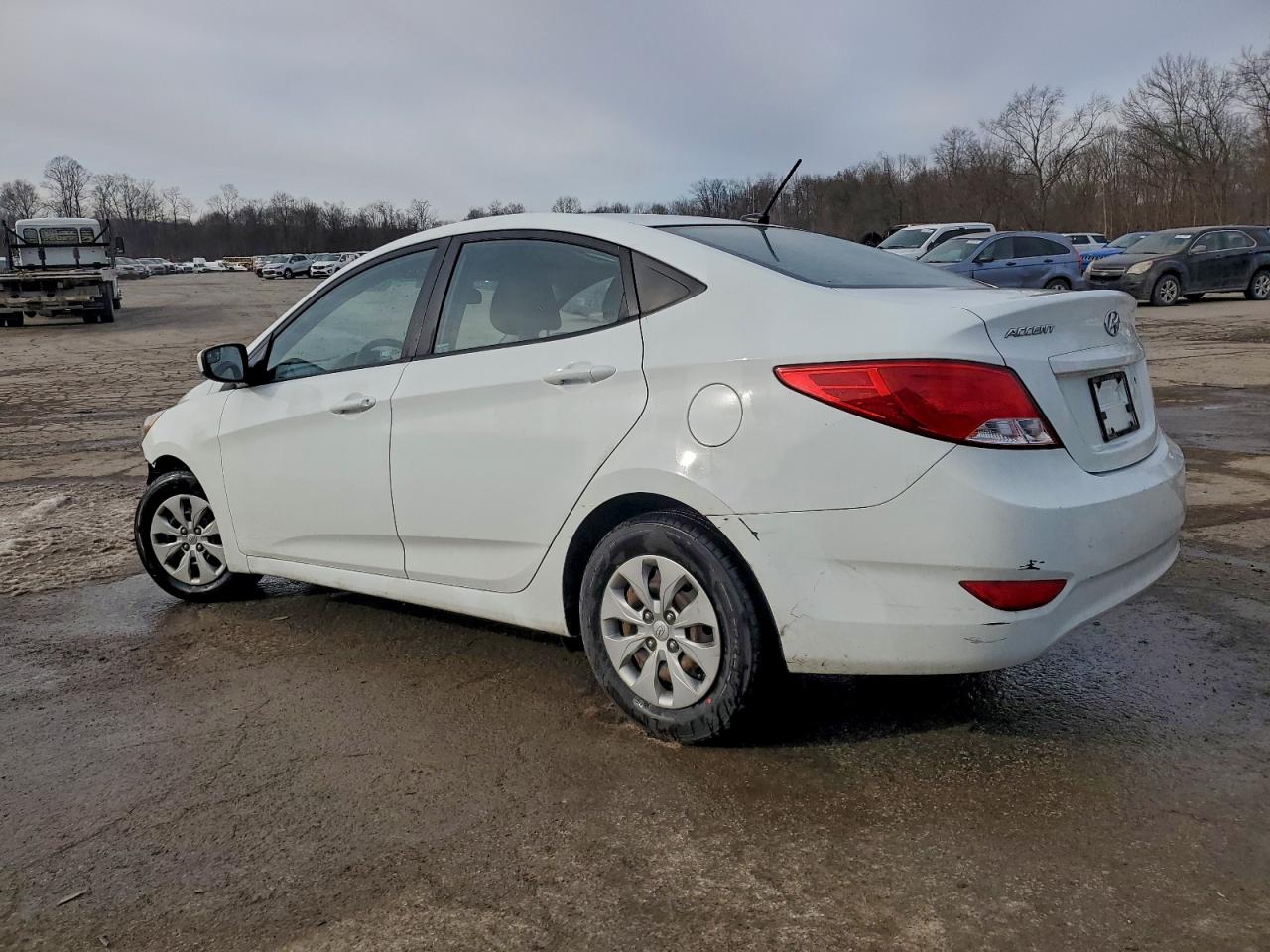 2015 HYUNDAI ACCENT GLS photo 2