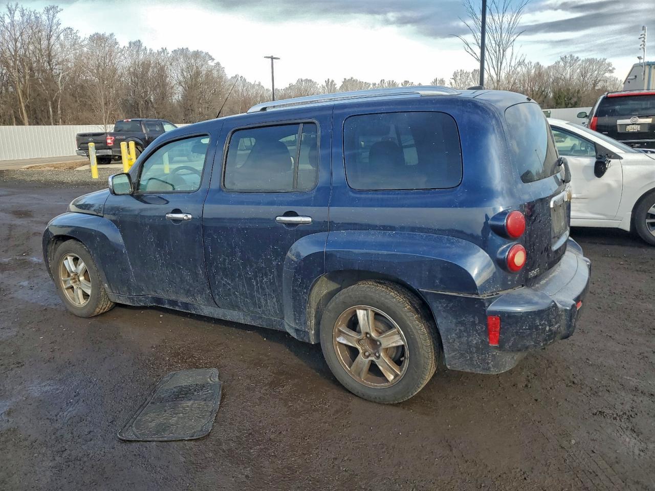 2009 CHEVROLET HHR LT photo 2