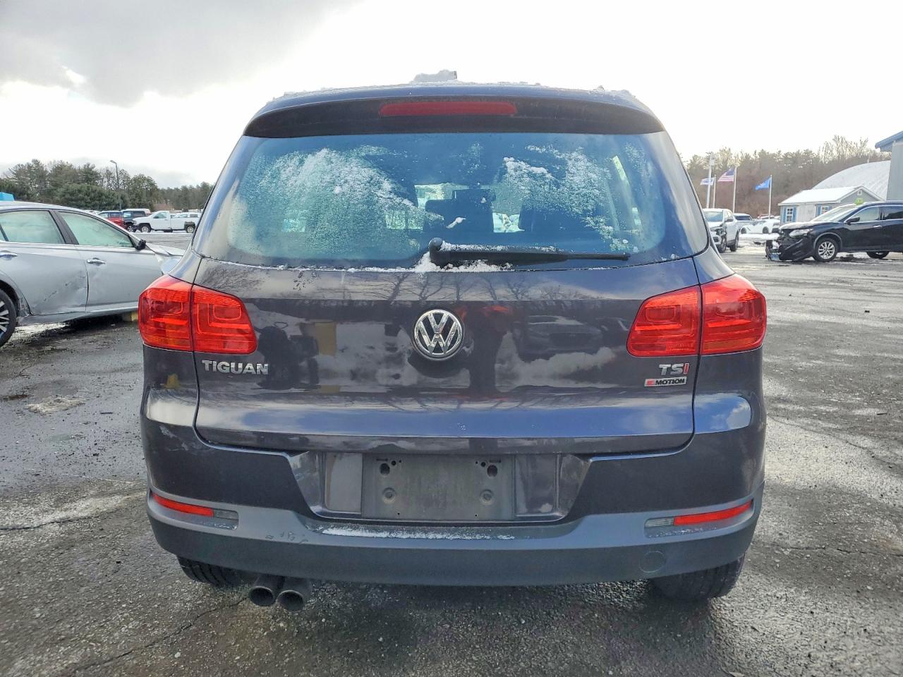 2016 VOLKSWAGEN TIGUAN S photo 6