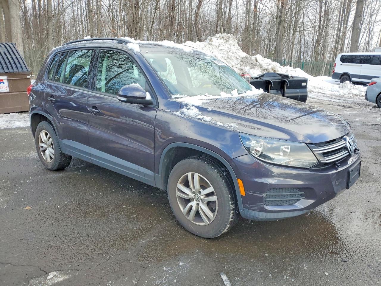 2016 VOLKSWAGEN TIGUAN S photo 4