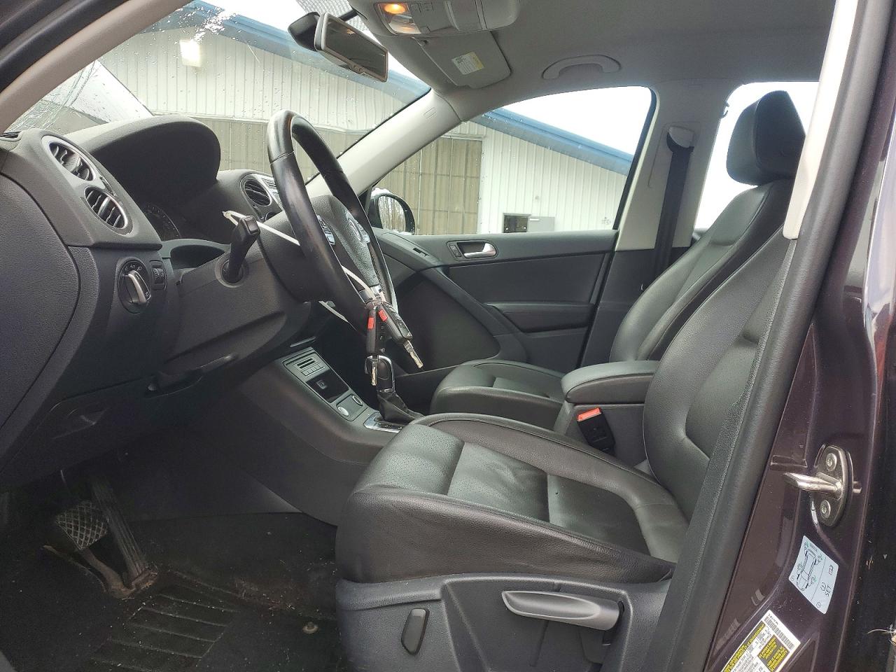 2016 VOLKSWAGEN TIGUAN S photo 7