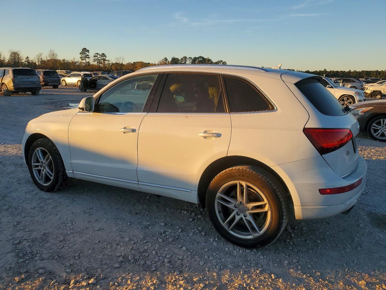 2017 AUDI Q5 PREMIUM PLUS photo 2