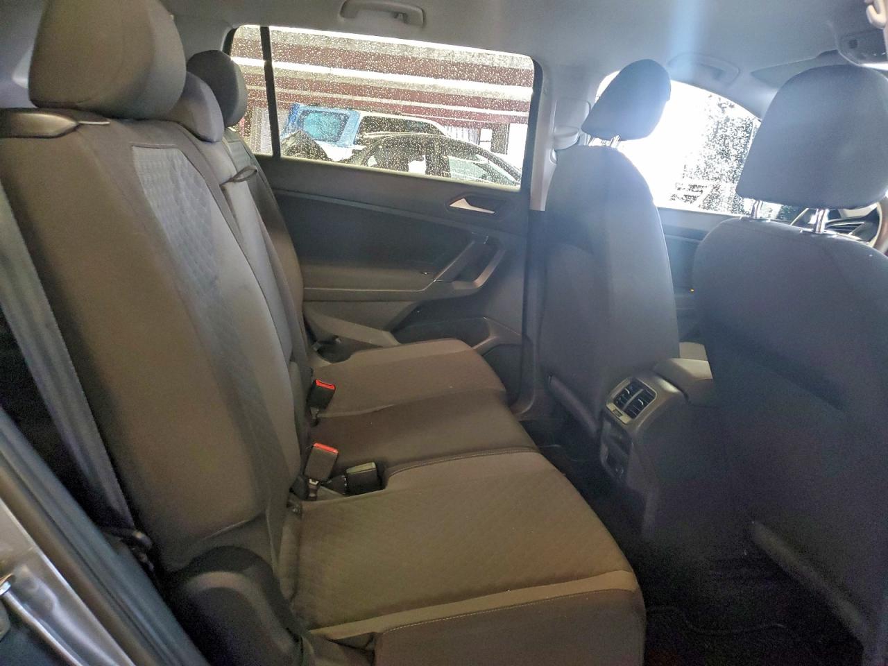 2020 VOLKSWAGEN TIGUAN S photo 11