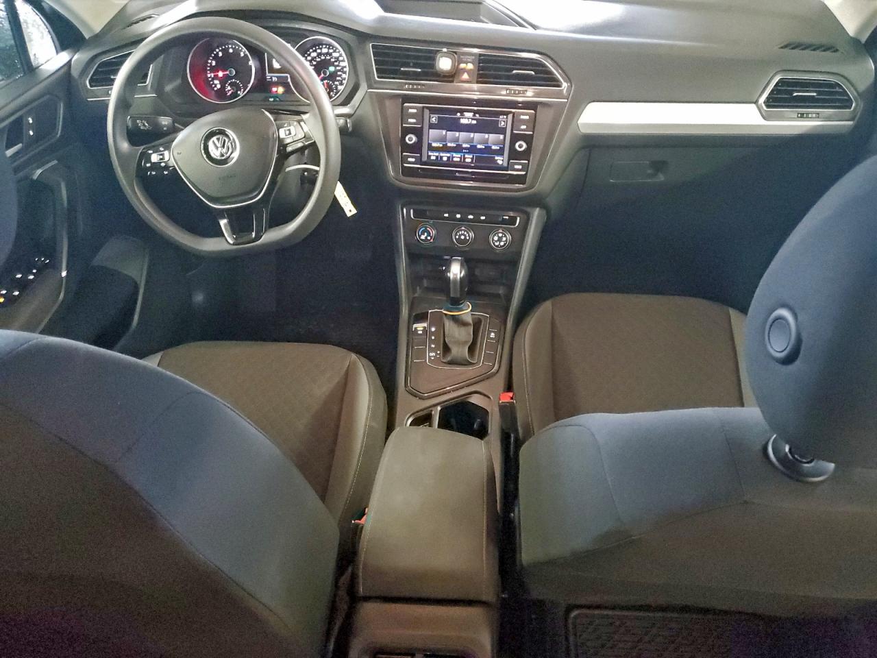 2020 VOLKSWAGEN TIGUAN S photo 8