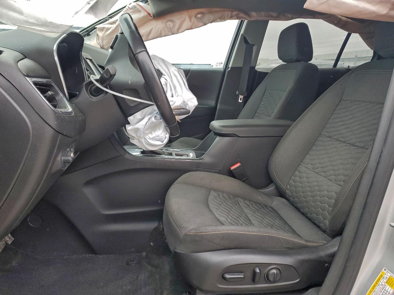 2020 CHEVROLET EQUINOX LT photo 7