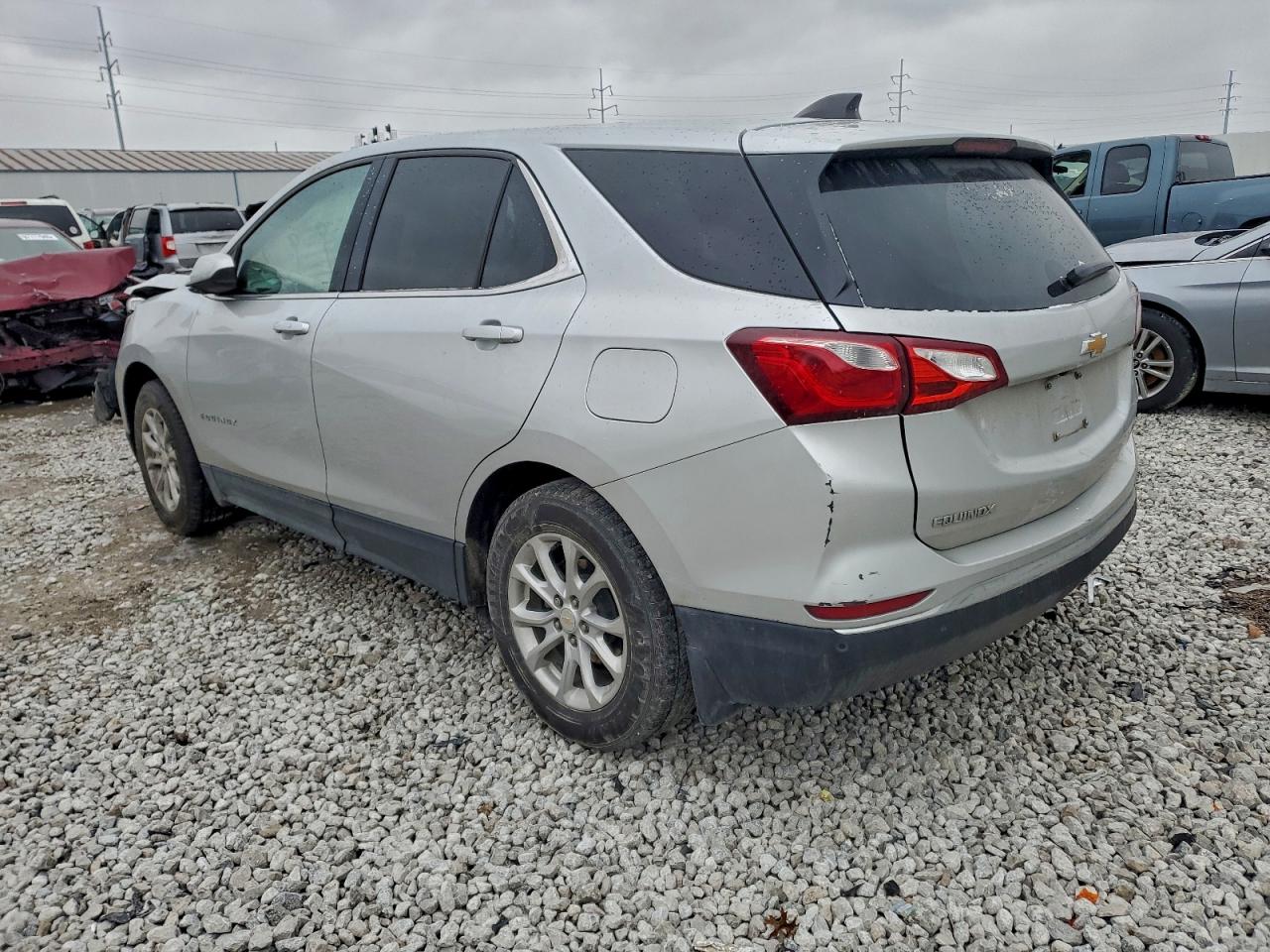 2020 CHEVROLET EQUINOX LT photo 2