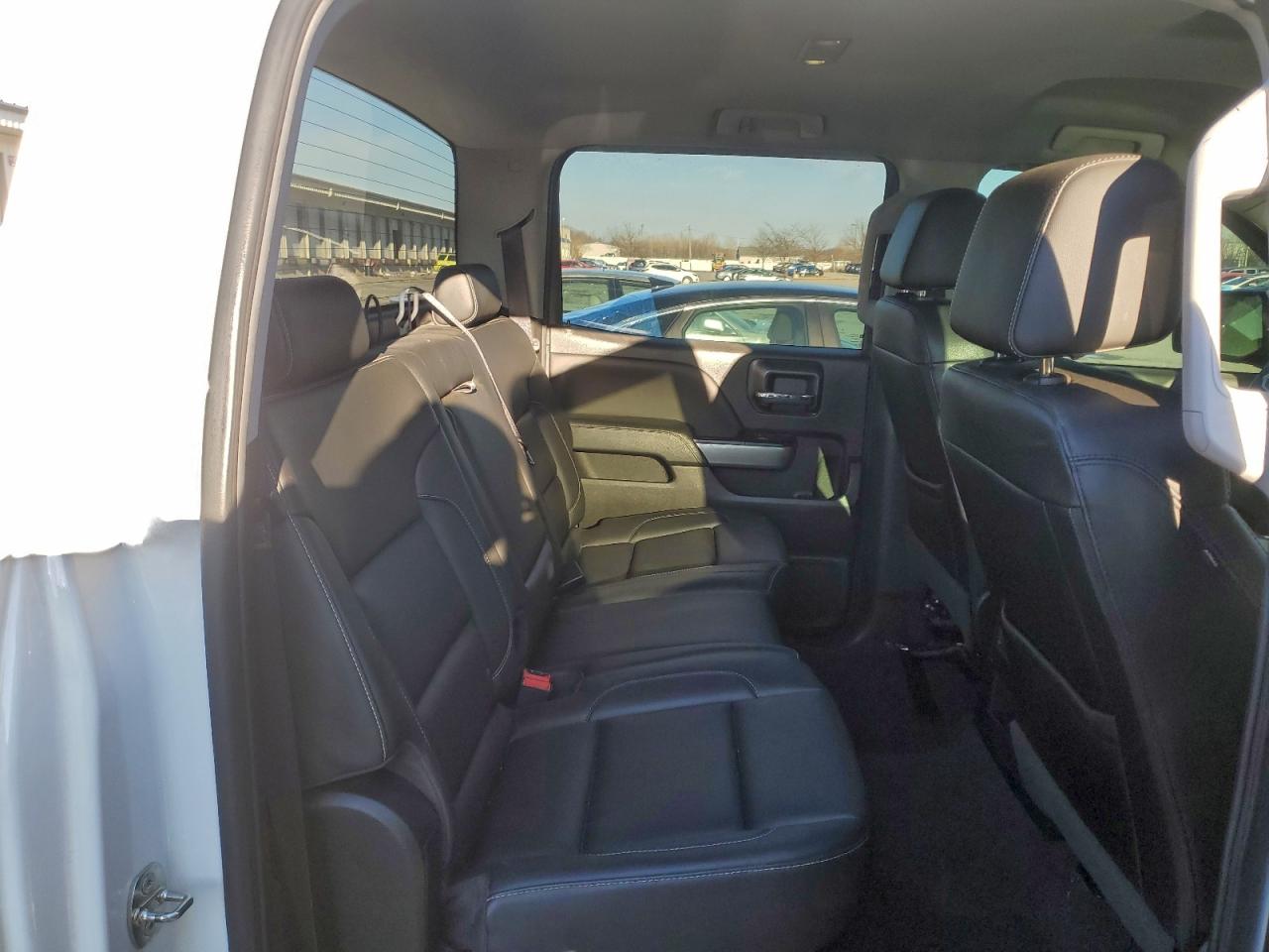 2018 CHEVROLET SILVERADO K1500 LT photo 10