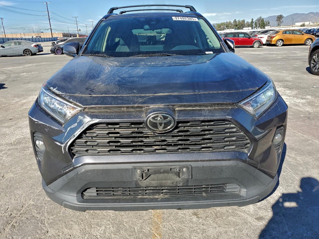 2019 TOYOTA RAV4 XLE photo 5
