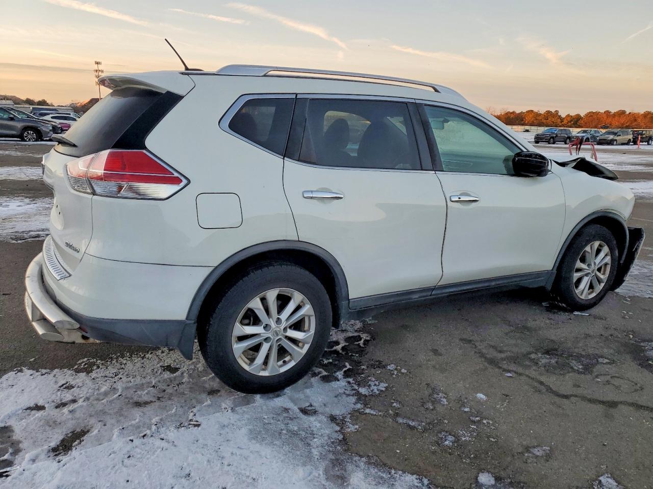 2016 NISSAN ROGUE S photo 3